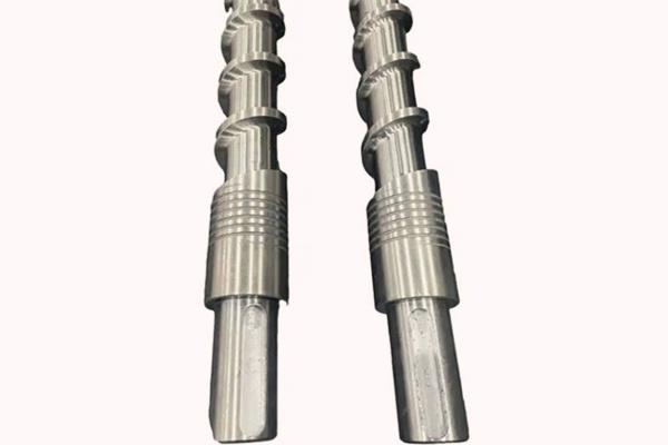 決定錐形雙孔機筒螺桿材料的關(guān)鍵因素有哪些？